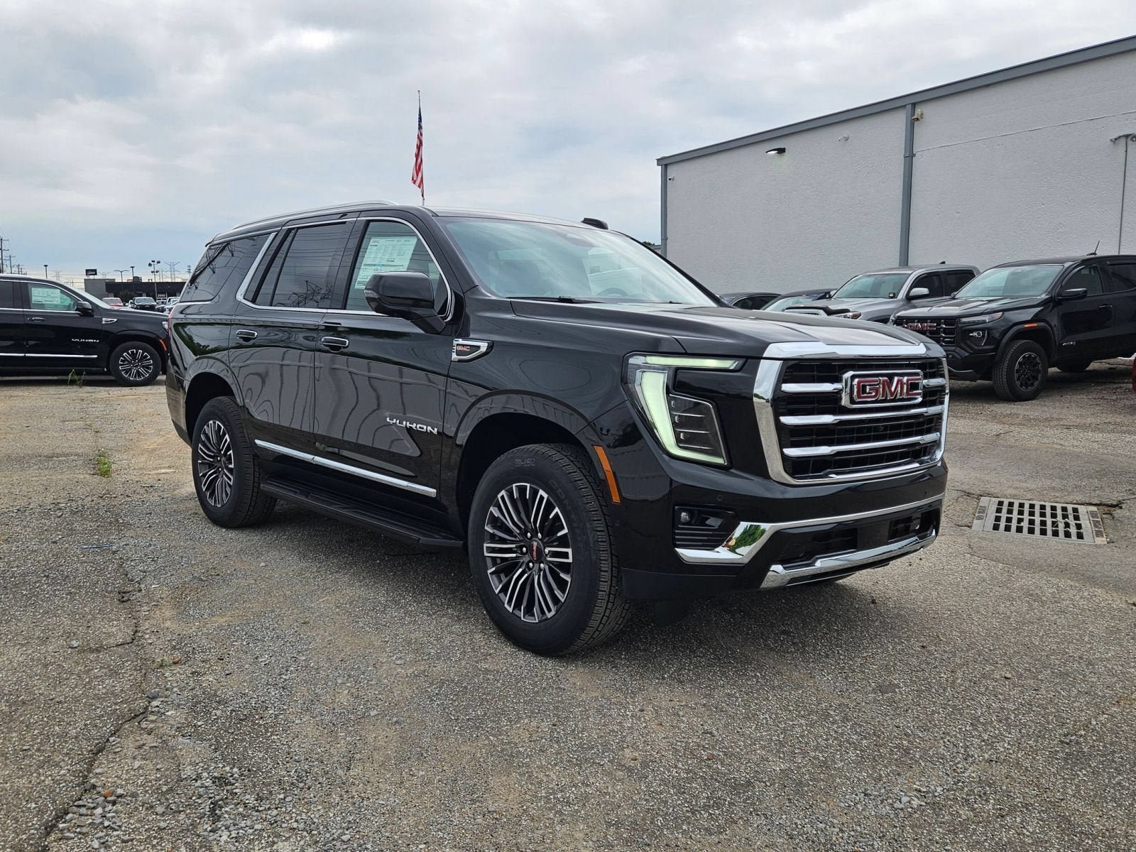 New 2026 GMC Yukon Elevation AWD/4WD image 8