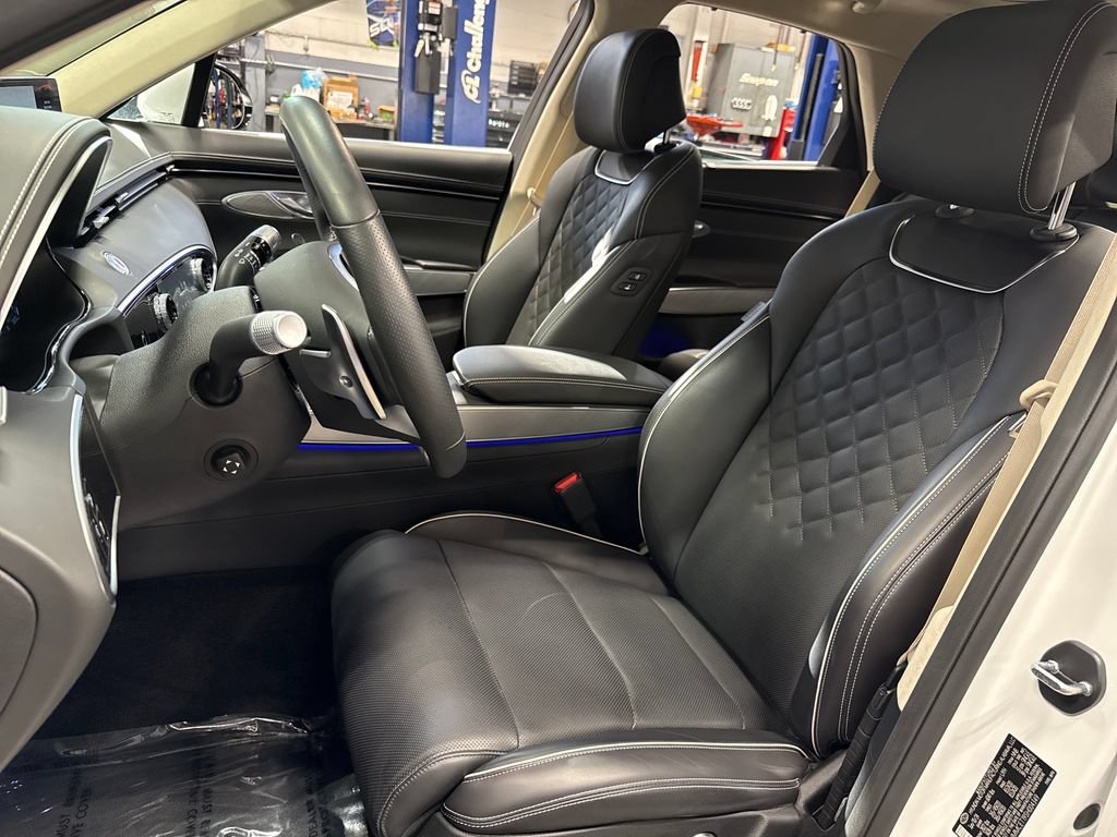Used 2025 Genesis Electrified GV70 w/ Prestige Package AWD/4WD image 9