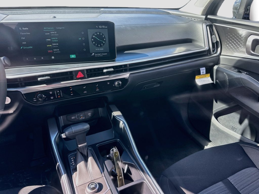 New 2026 Kia Sorento LX FWD image 21