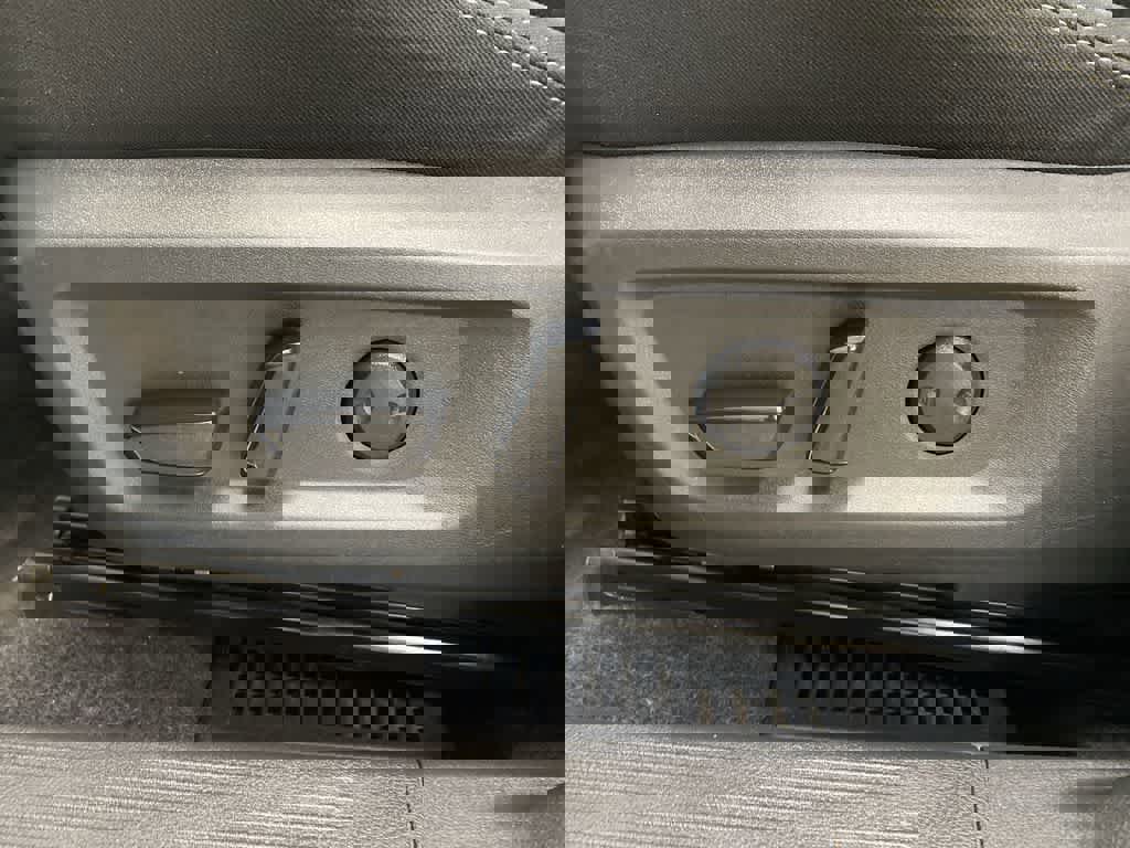 Used 2024 Nissan Rogue SV image 14