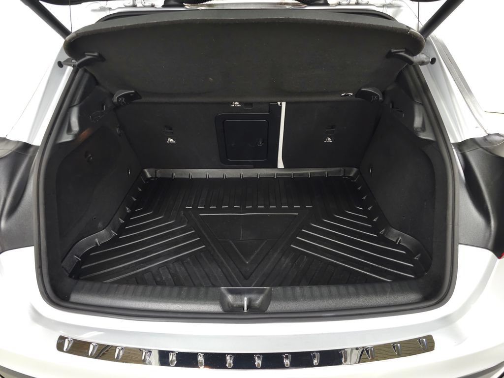 Used 2020 Mercedes-Benz GLA 250 4MATIC image 8