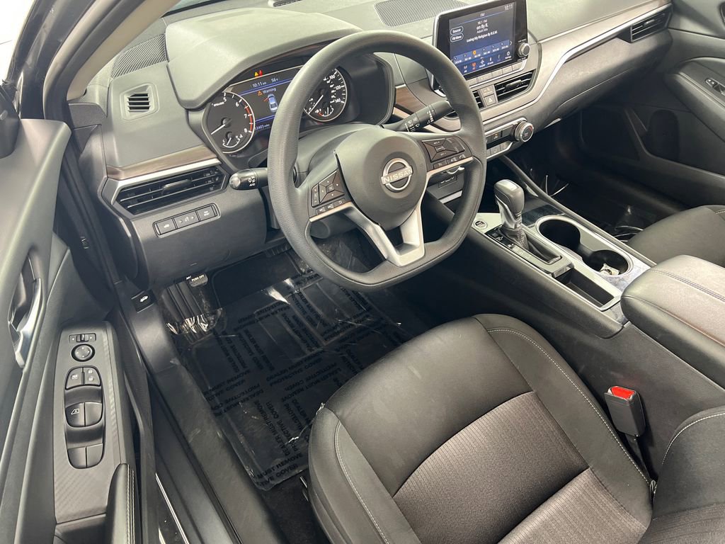 Used 2024 Nissan Altima 2.5 SV image 7