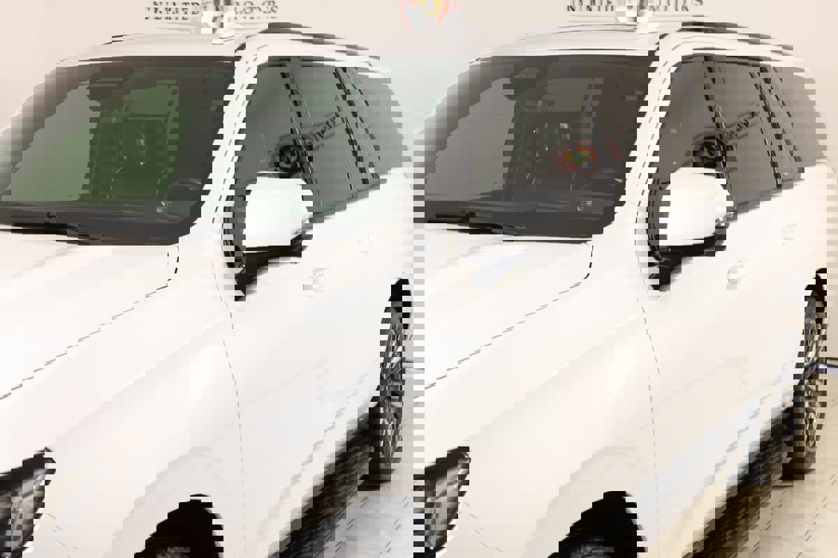 Used 2022 Cadillac Escalade ESV Sport Platinum w/ Heavy-Duty Trailer Package image 53