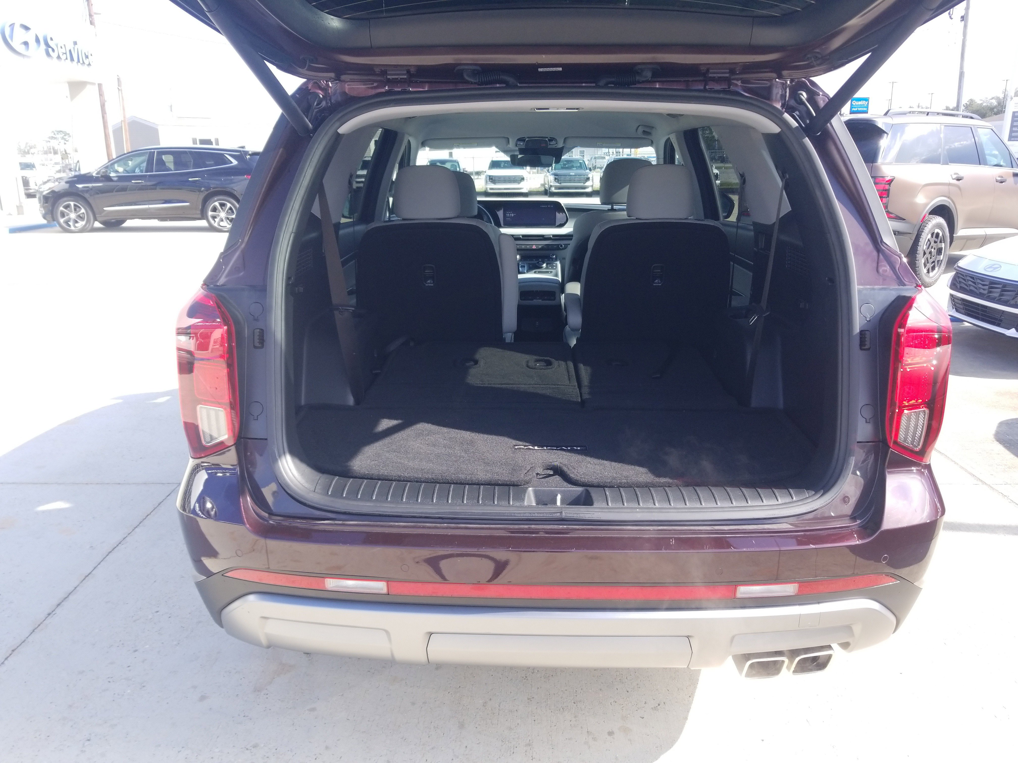 Used 2024 Hyundai Palisade SEL FWD image 13