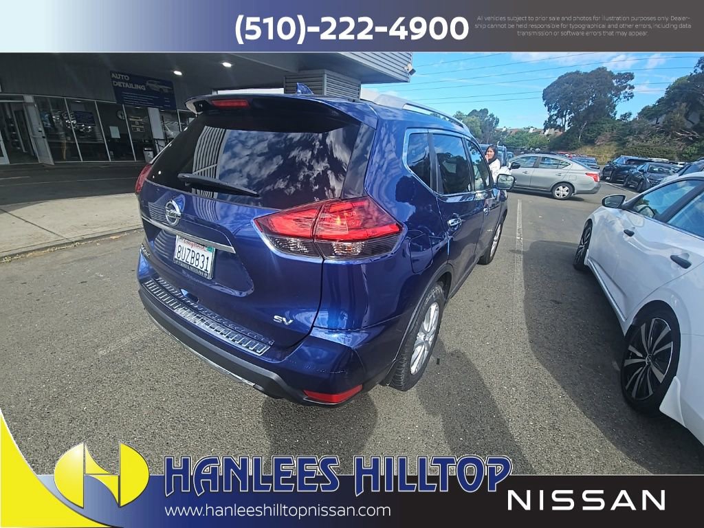 Used 2017 Nissan Rogue SV w/ SV Premium Package image 3