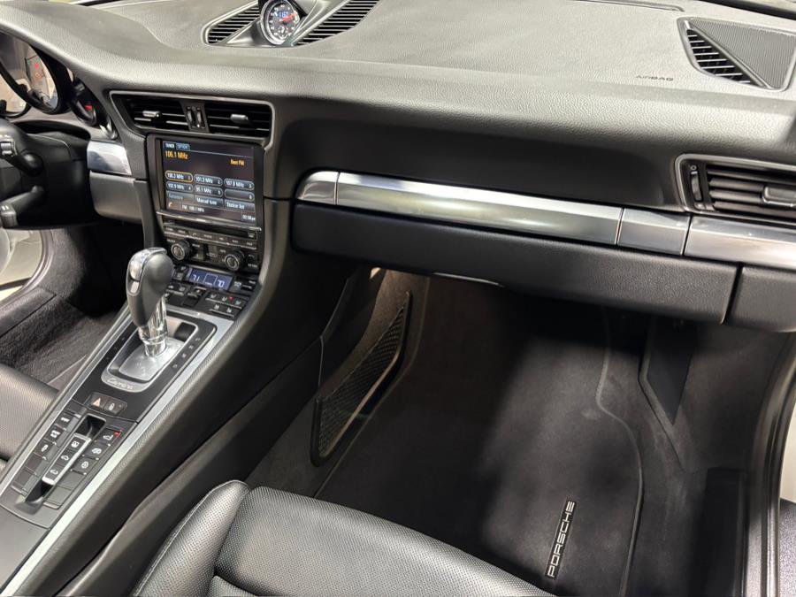 Used 2015 Porsche 911 Carrera image 13