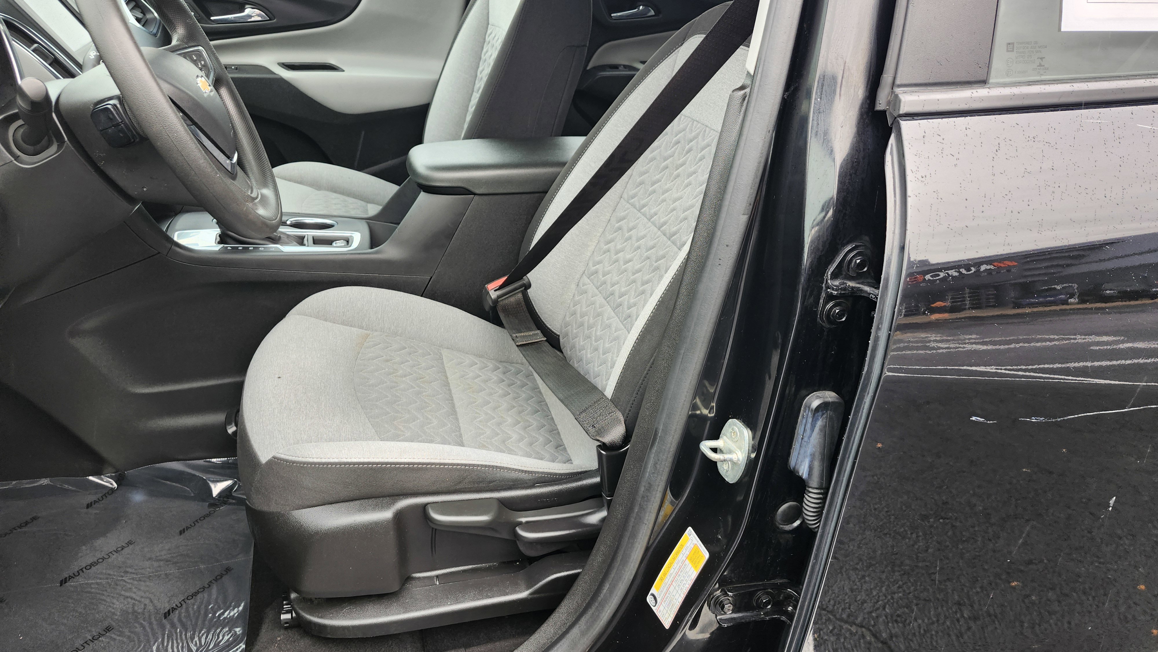 Used 2022 Chevrolet Equinox LS image 17