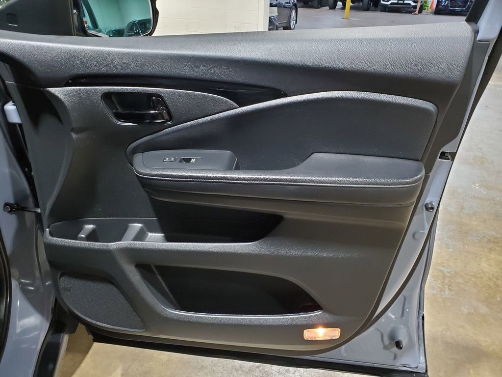 Used 2022 Honda Passport Elite image 16