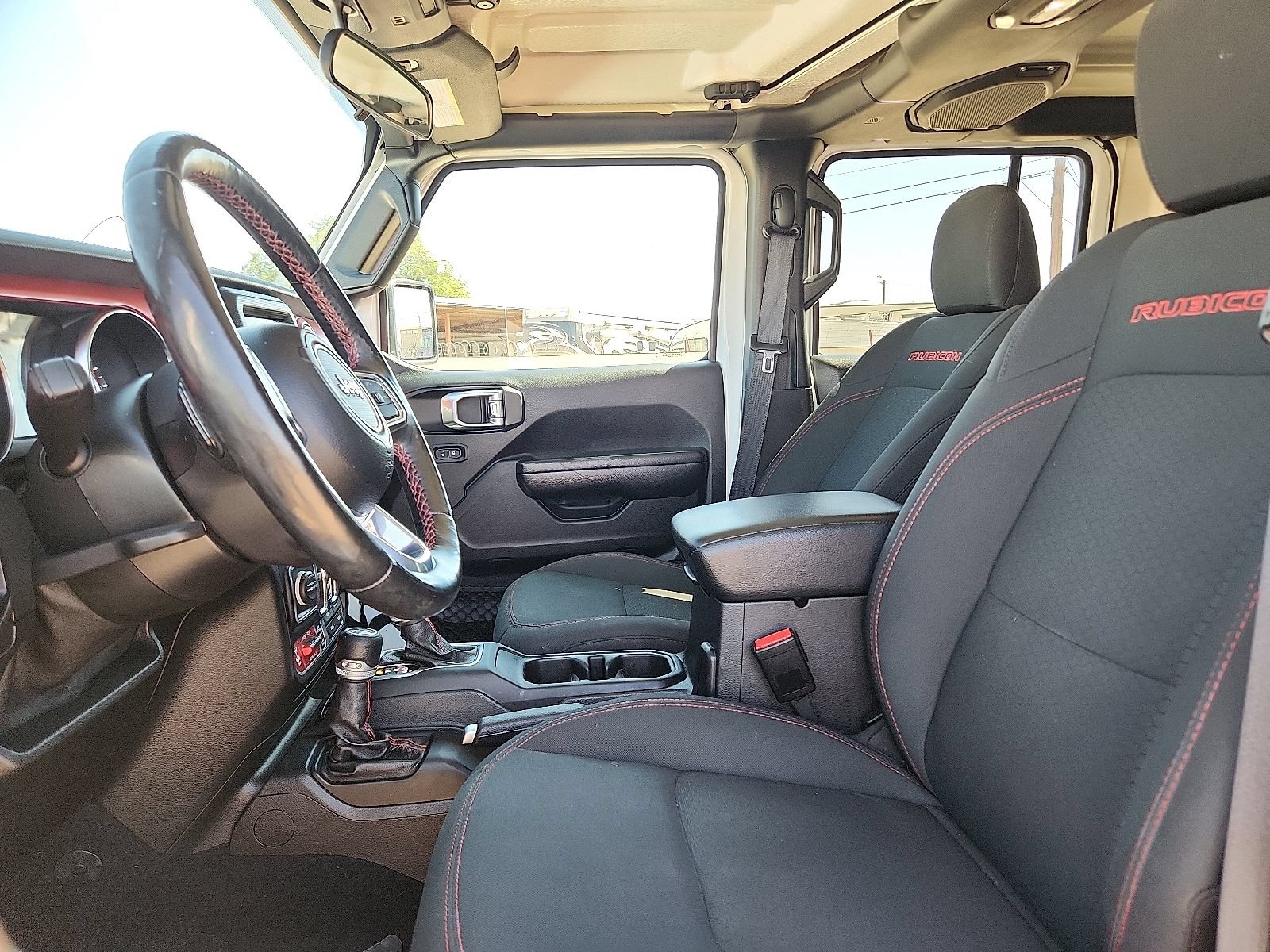 Used 2021 Jeep Wrangler Unlimited Rubicon w/ Cold Weather Group AWD/4WD image 12