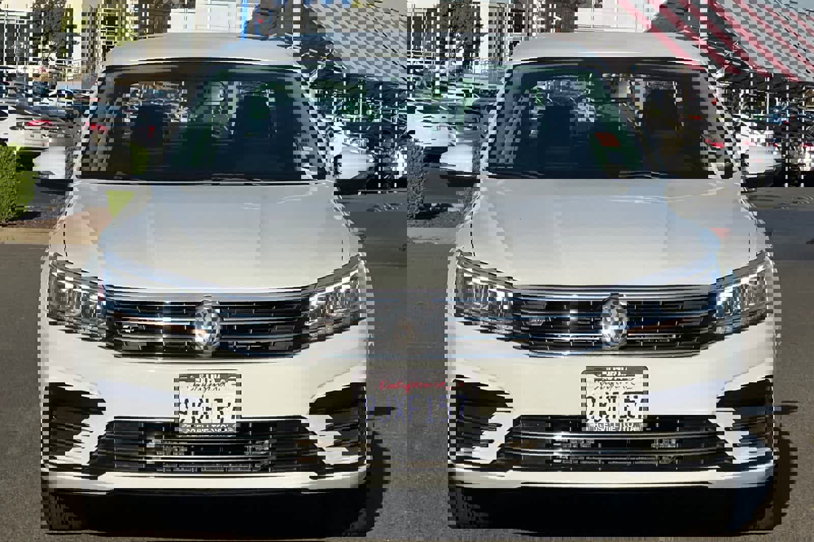 Used 2017 Volkswagen Passat 1.8T R-Line w/ R-Line Lighting Package image 10