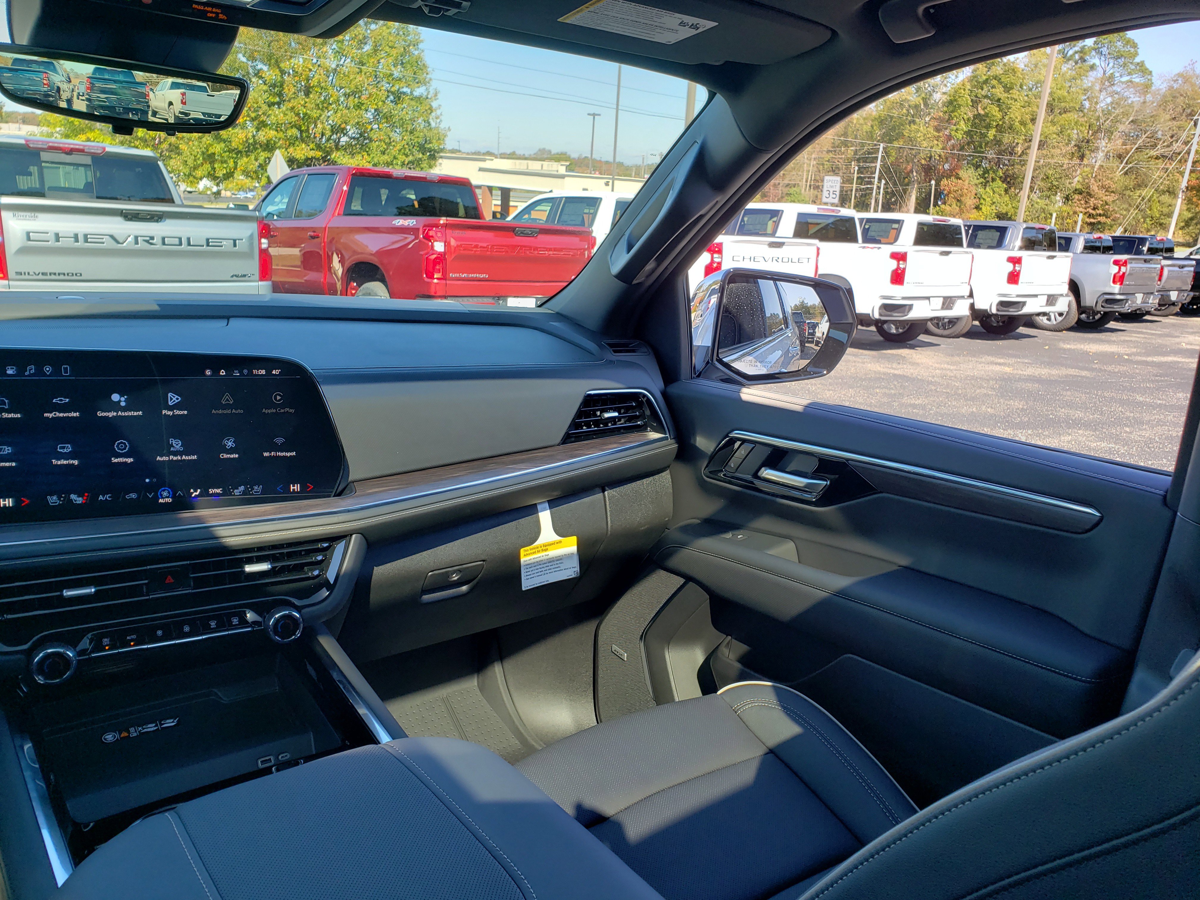 New 2026 Chevrolet Suburban Premier image 35