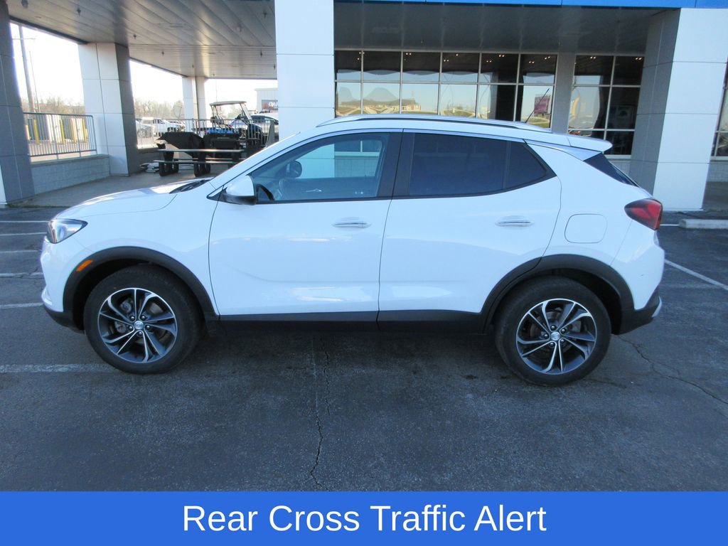 Used 2022 Buick Encore GX Select image 2
