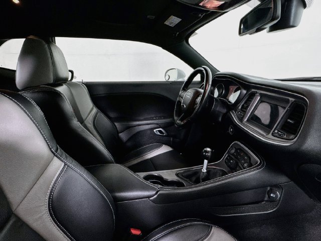 Used 2020 Dodge Challenger R/T RWD image 22