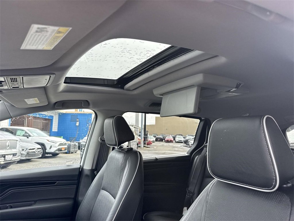 Used 2022 Honda Odyssey Elite image 17