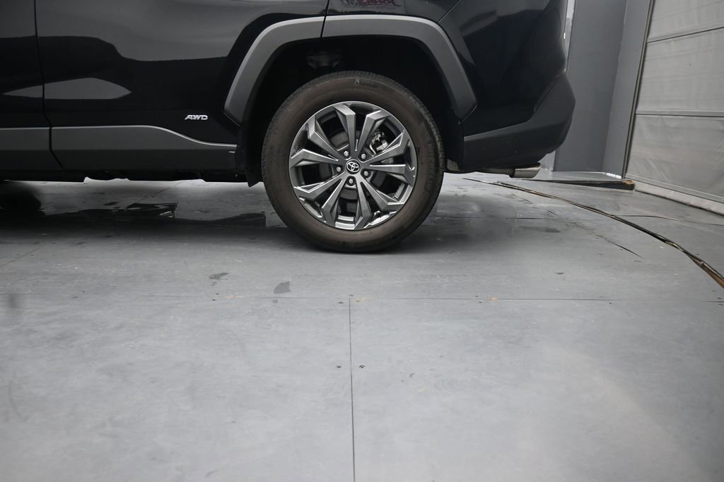 Used 2024 Toyota RAV4 XLE Premium w/ Weather Package AWD/4WD image 14