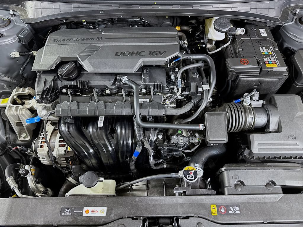 Certified 2025 Hyundai Elantra Sport FWD image 31