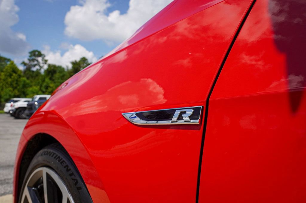 Used 2019 Volkswagen Golf R 4-Door image 15