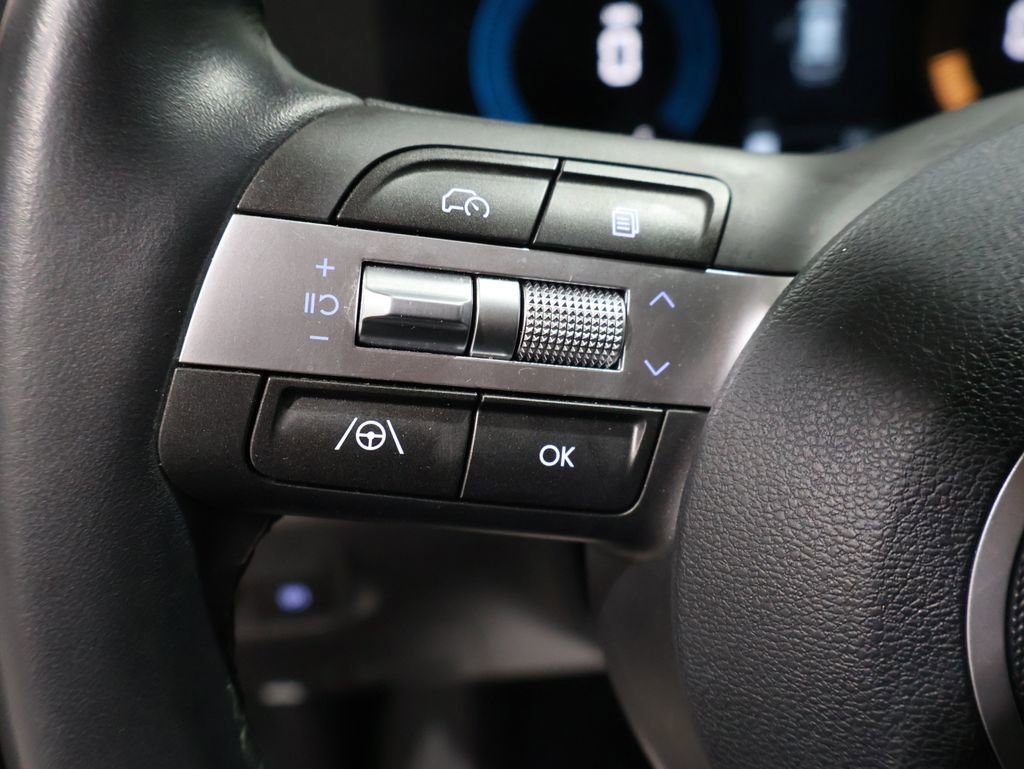 Used 2025 Hyundai Kona SEL image 35