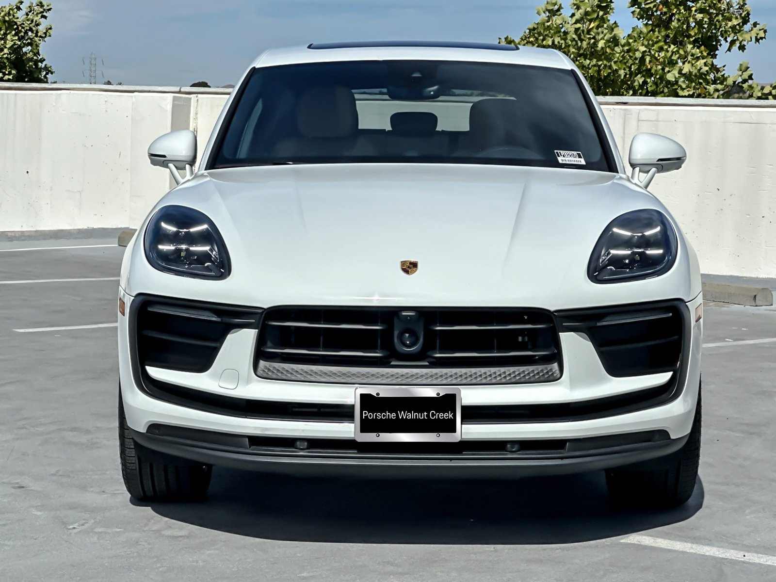 Certified 2026 Porsche Macan AWD/4WD image 12