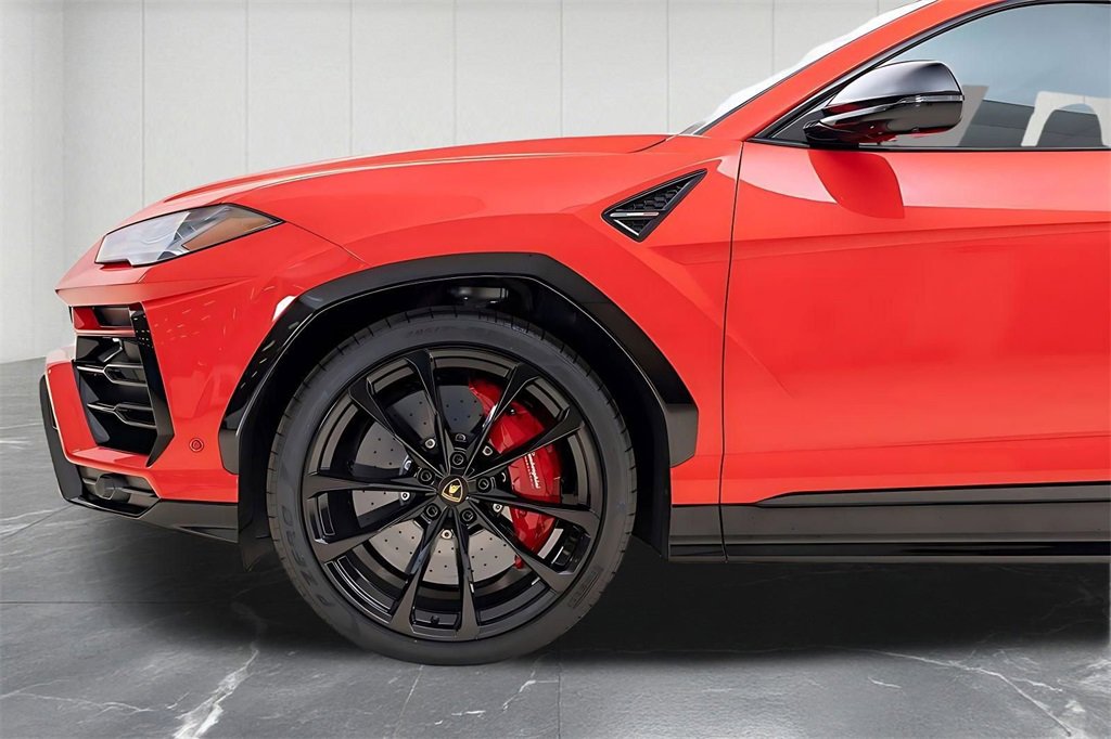 Used 2022 Lamborghini Urus image 3