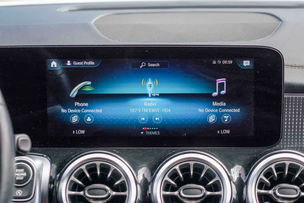 Used 2022 Mercedes-Benz GLB 250 image 13