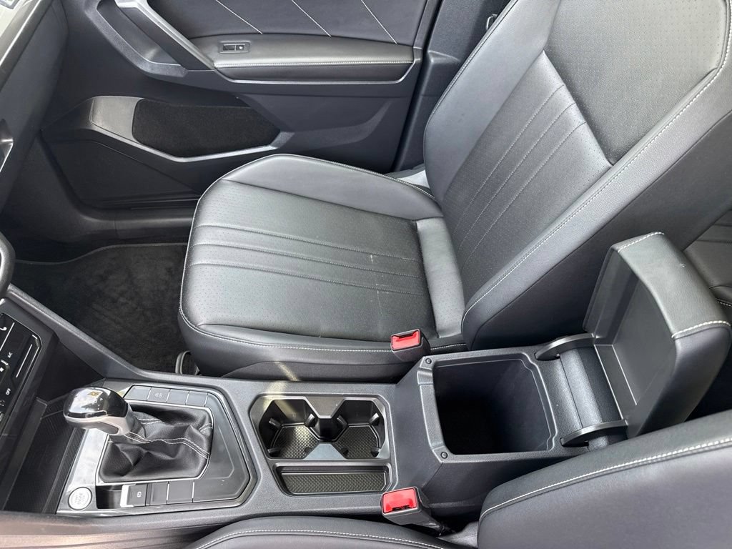 Used 2023 Volkswagen Tiguan SE w/ Panoramic Sunroof Package FWD image 26