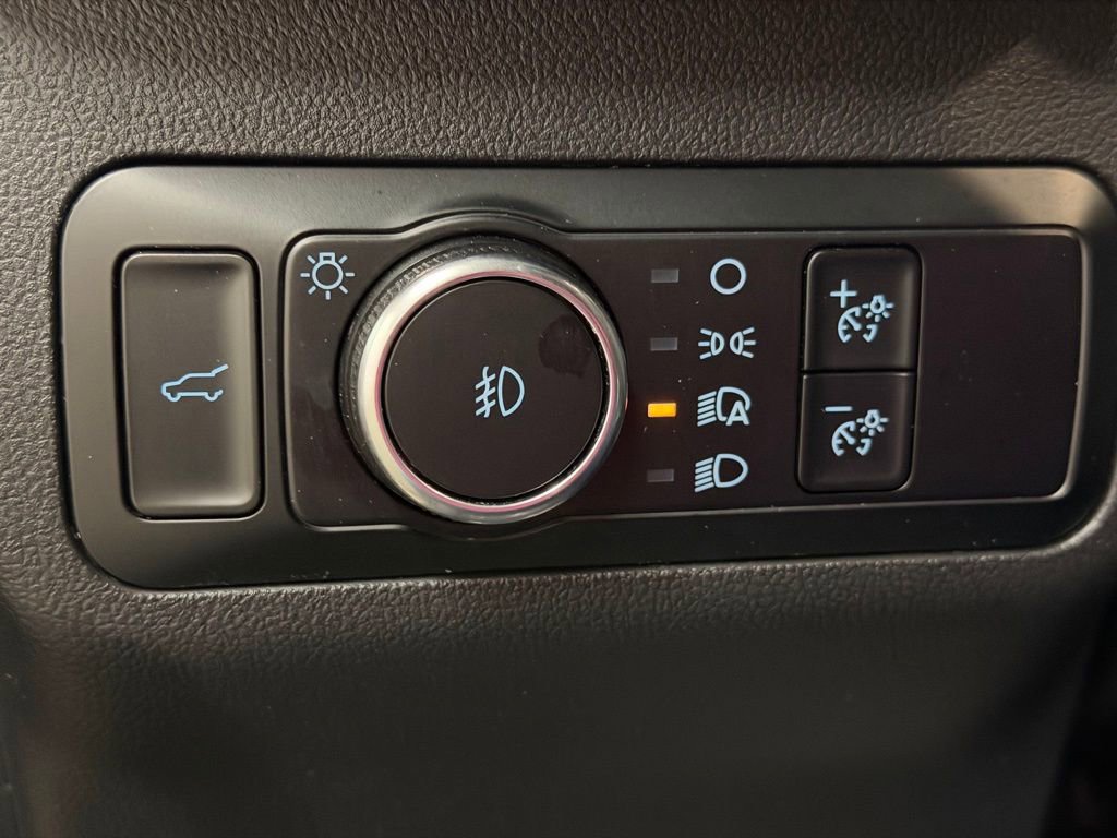 Used 2024 Ford Escape Platinum image 33