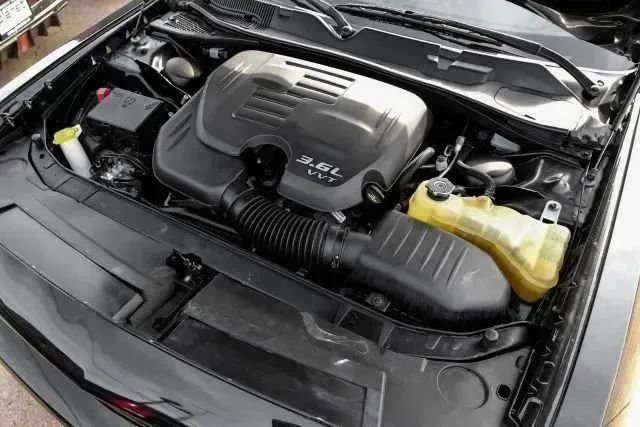 Used 2023 Dodge Challenger SXT w/ Blacktop Package image 45