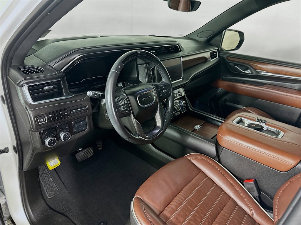 Used 2023 GMC Yukon Denali Ultimate image 30