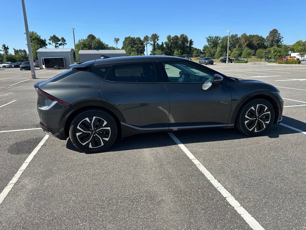 Used 2023 Kia EV6 Wind RWD image 5