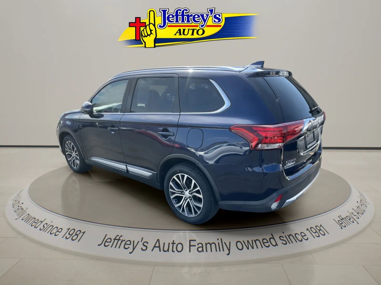 Used 2018 Mitsubishi Outlander SE FWD image 3