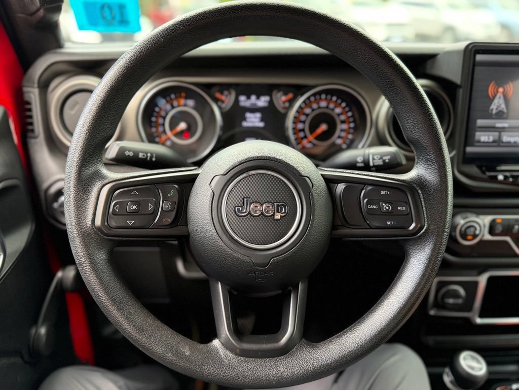 Used 2021 Jeep Gladiator Sport AWD/4WD image 7