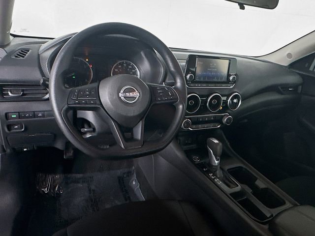 Used 2025 Nissan Sentra S image 11