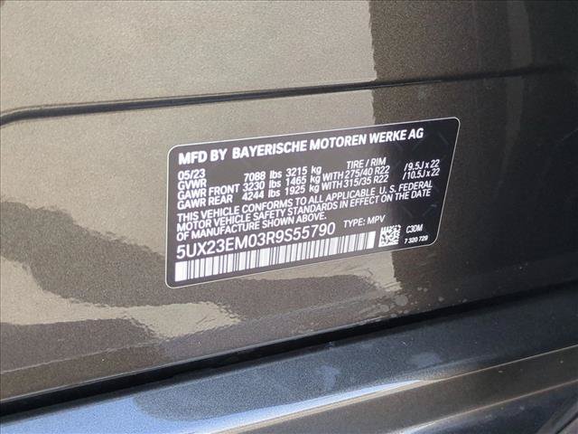 Used 2024 BMW X7 xDrive40i w/ Parking Assistance Package AWD/4WD image 28