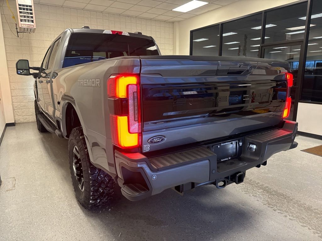 New 2026 Ford F350 Platinum w/ Tremor Off-Road Package image 17