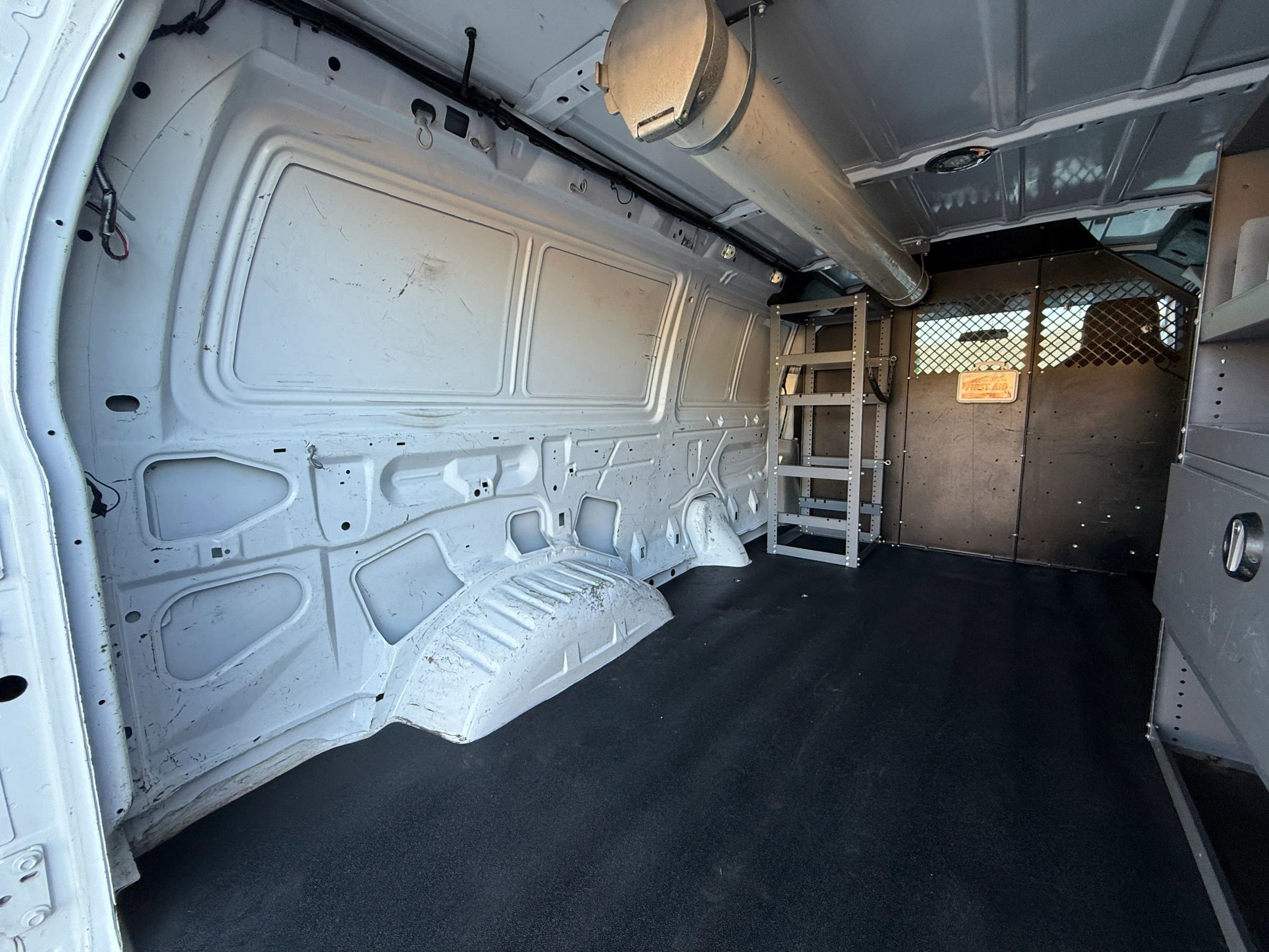 Used 2014 Ford E-150 and Econoline 150 w/ Power Group image 20