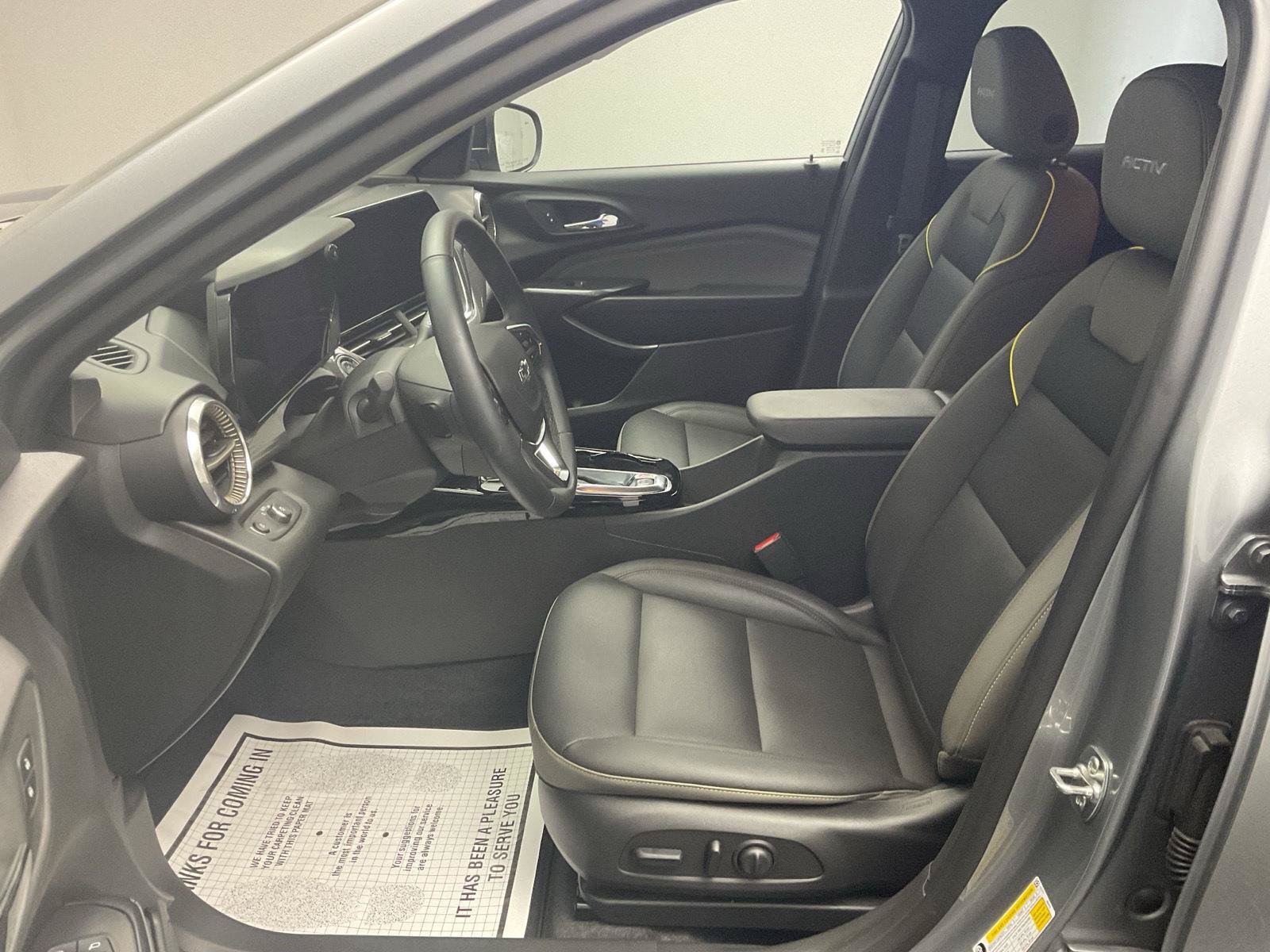 Certified 2025 Chevrolet Trax ACTIV w/ Driver Confidence Package FWD image 12