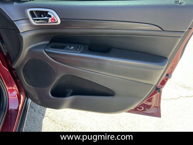 Used 2019 Jeep Grand Cherokee Laredo w/ Laredo X Package RWD image 14