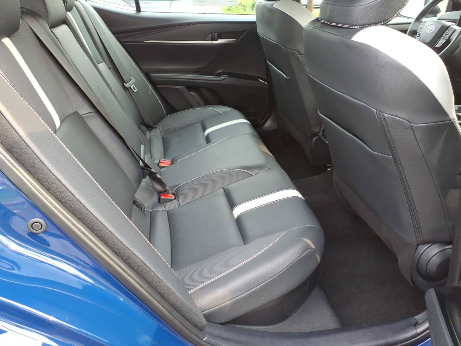 Used 2025 Toyota Camry SE FWD image 24