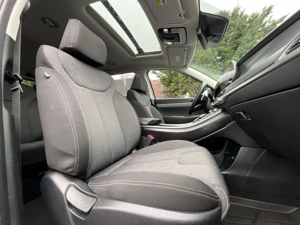Used 2022 Hyundai Palisade SEL w/ Winter Package image 11