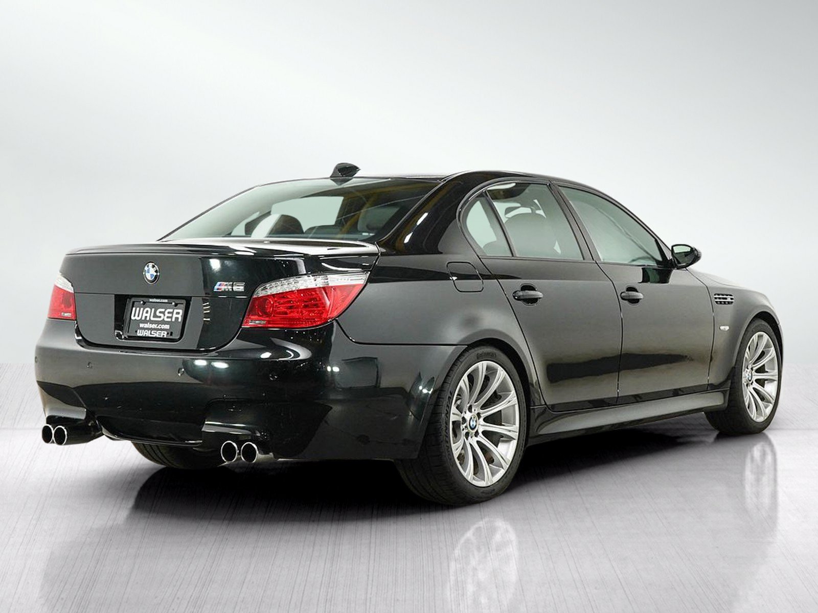 Used 2008 BMW M5 RWD image 5