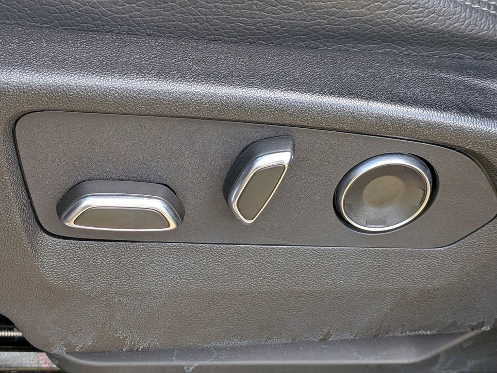 Used 2023 GMC Yukon Denali w/ LPO, Floor Liner Package image 19