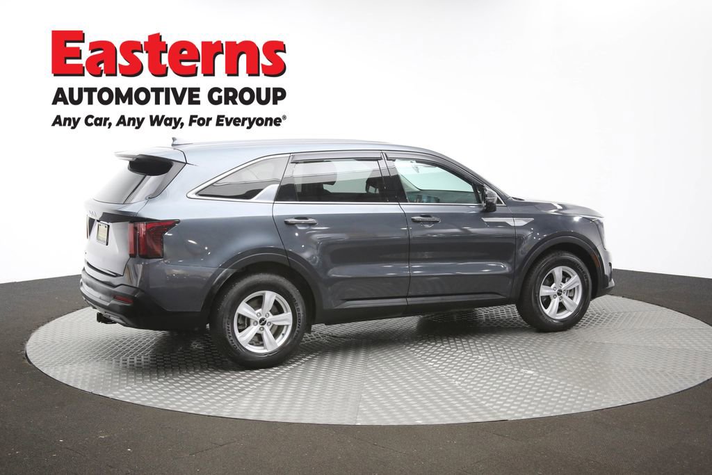 Used 2024 Kia Sorento LX FWD image 43