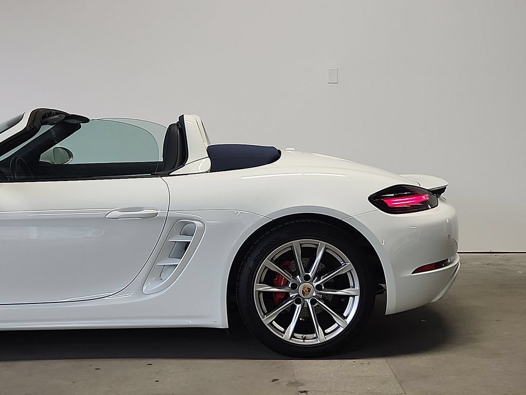 Certified 2024 Porsche 718 Boxster S RWD image 7