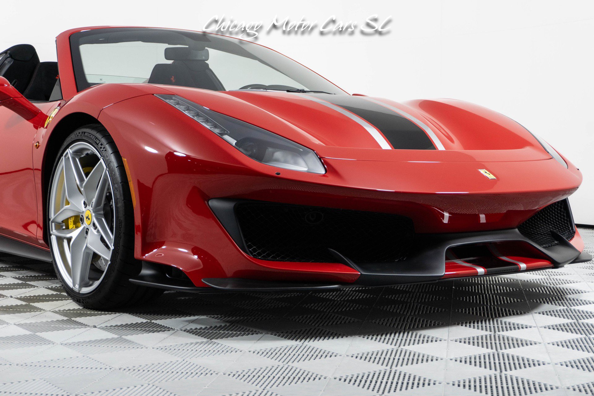 Used 2020 Ferrari 488 Pista Spider RWD image 11