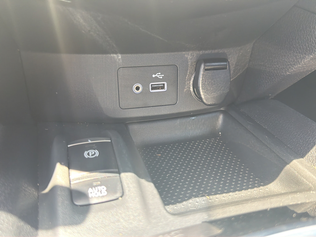 Used 2019 Nissan Rogue SV w/ Premium Package FWD image 43
