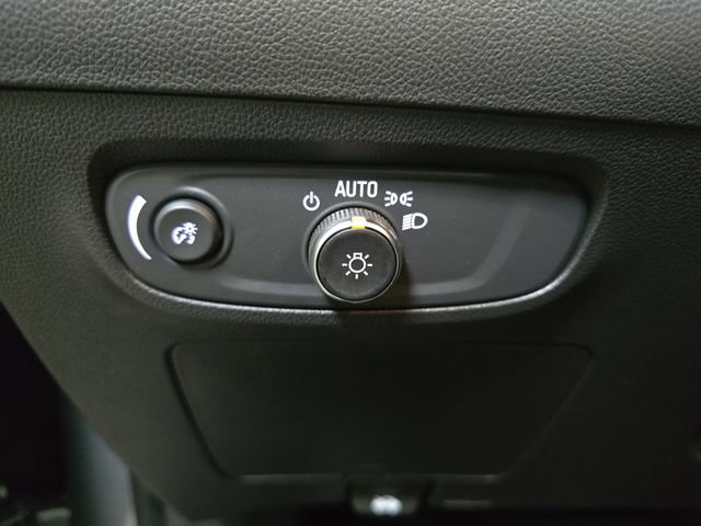 Used 2024 Buick Encore GX Avenir w/ Avenir Technology Package image 27