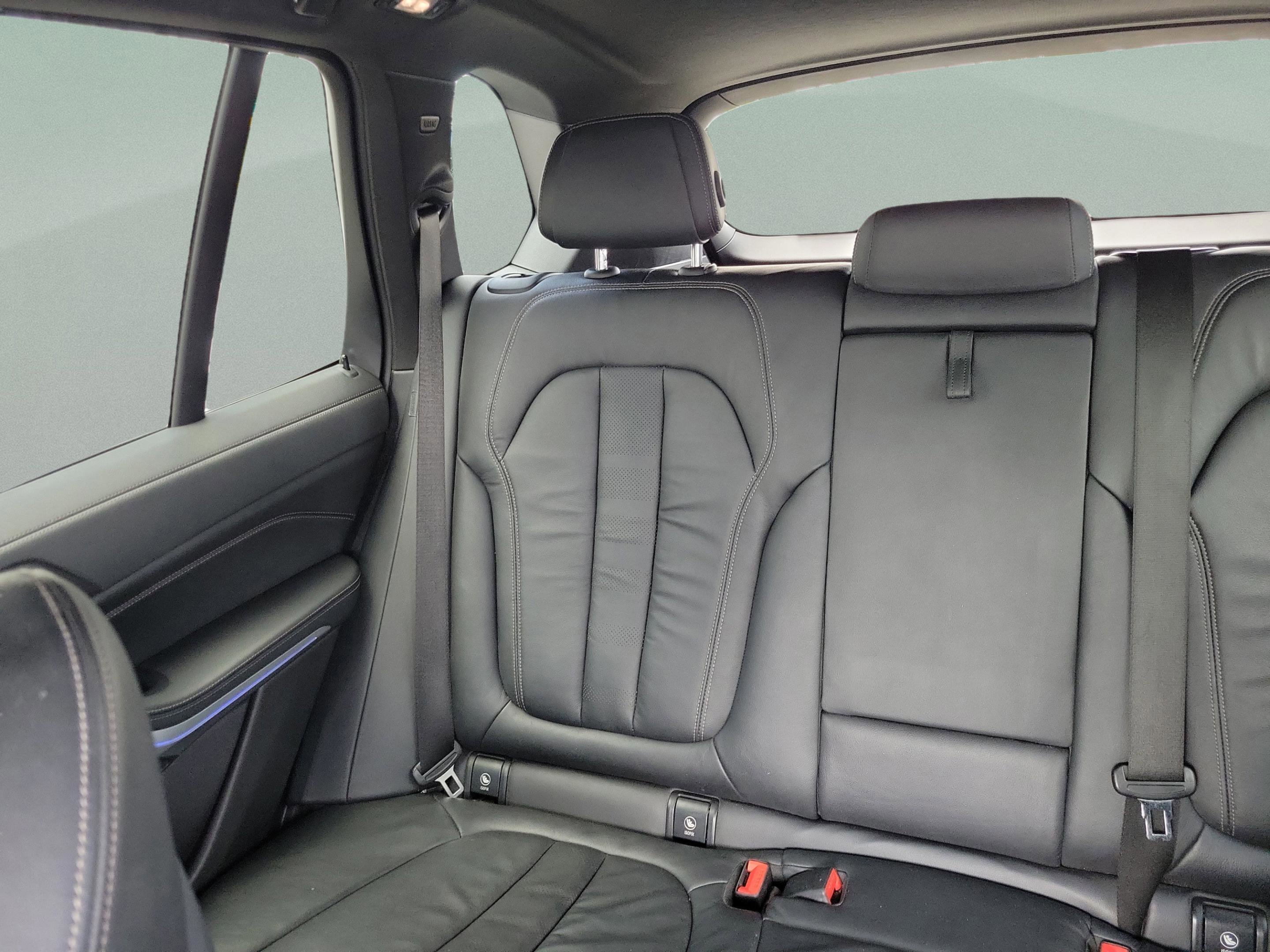 Used 2019 BMW X5 xDrive40i w/ Premium Package 2 AWD/4WD image 8