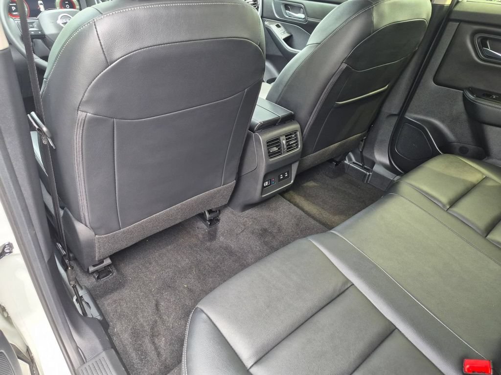 Used 2025 Nissan Rogue SL w/ Tech Package AWD/4WD image 22