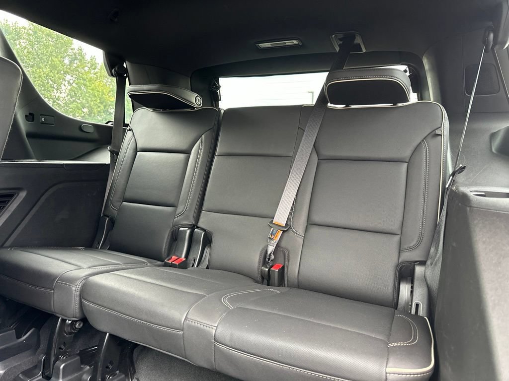 Used 2023 GMC Yukon SLT w/ SLT Premium Package AWD/4WD image 40